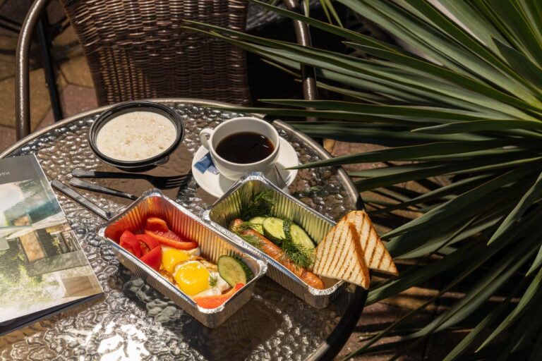 services-breakfast-3